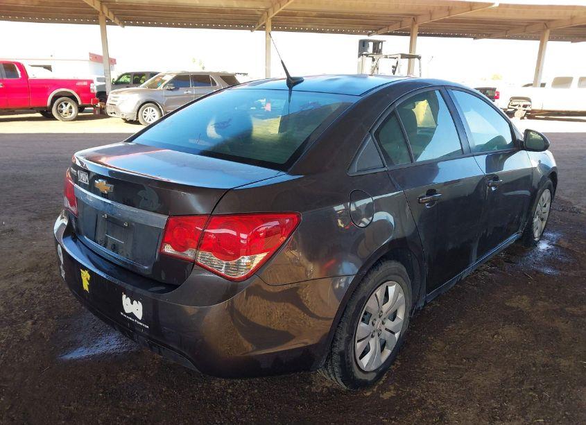 Photo 4 of 2014 Chevrolet Cruze LS AUTO (VIN 1G1PA5SH0E7166361)