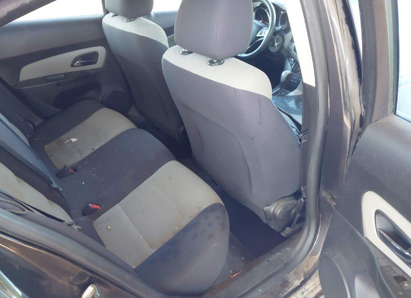 Photo 8 of 2014 Chevrolet Cruze LS AUTO (VIN 1G1PA5SH0E7166361)