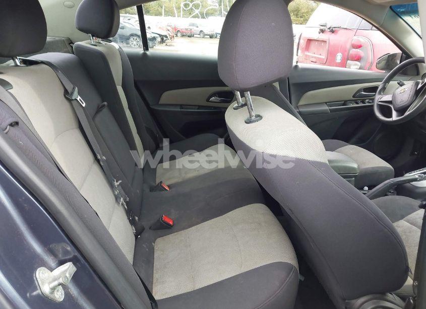 Photo 8 of 2014 Chevrolet Cruze LS AUTO (VIN 1G1PA5SH0E7178672)