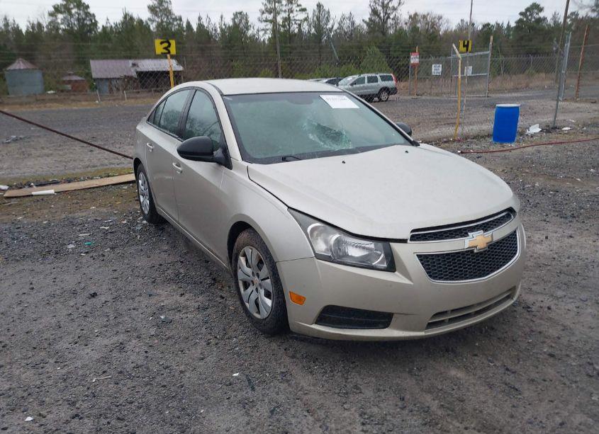 2014 Chevrolet Cruze LS AUTO (VIN 1G1PA5SH0E7181975) main photo