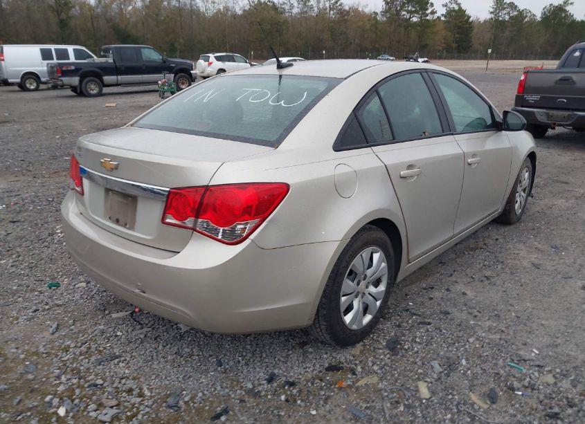 Photo 4 of 2014 Chevrolet Cruze LS AUTO (VIN 1G1PA5SH0E7181975)