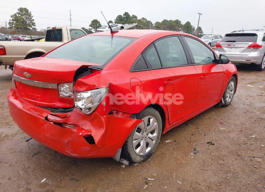 Photo 4 of 2014 Chevrolet Cruze LS AUTO (VIN 1G1PA5SH0E7194497)