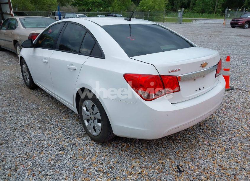 Photo 3 of 2014 Chevrolet Cruze LS AUTO (VIN 1G1PA5SH0E7214442)