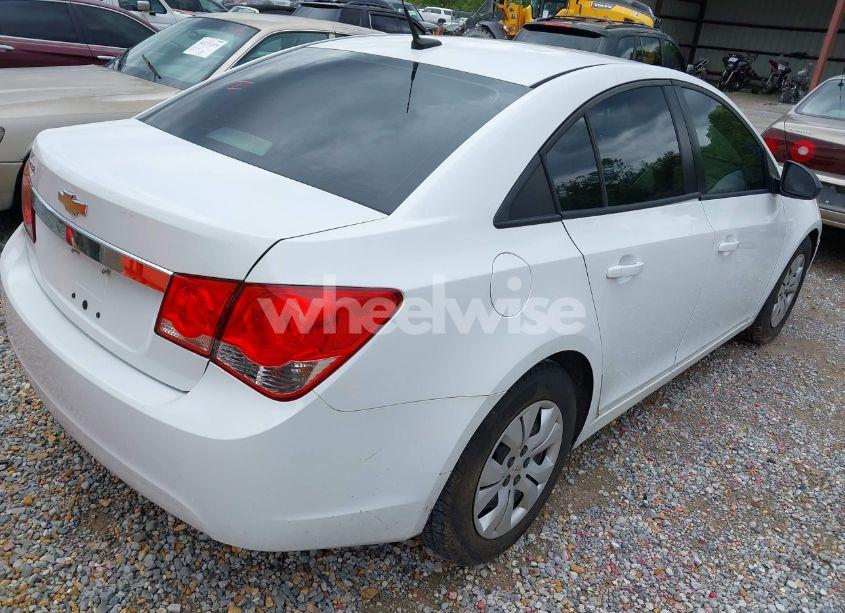 Photo 4 of 2014 Chevrolet Cruze LS AUTO (VIN 1G1PA5SH0E7214442)