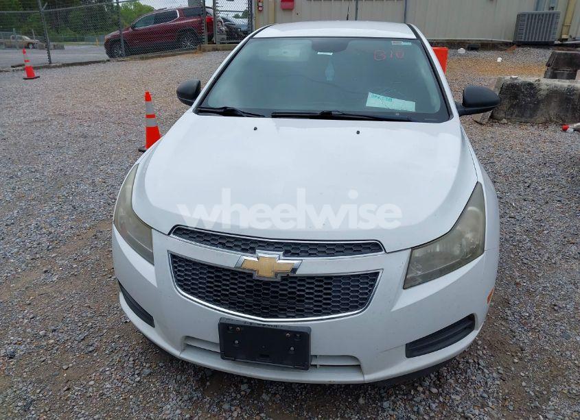 Photo 6 of 2014 Chevrolet Cruze LS AUTO (VIN 1G1PA5SH0E7214442)