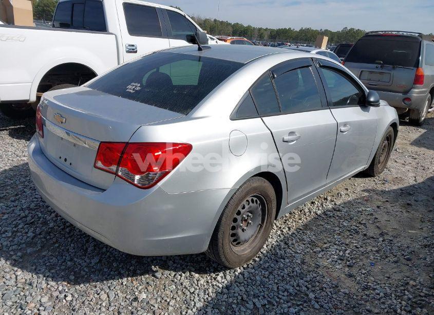 Photo 4 of 2014 Chevrolet Cruze LS AUTO (VIN 1G1PA5SH0E7222394)
