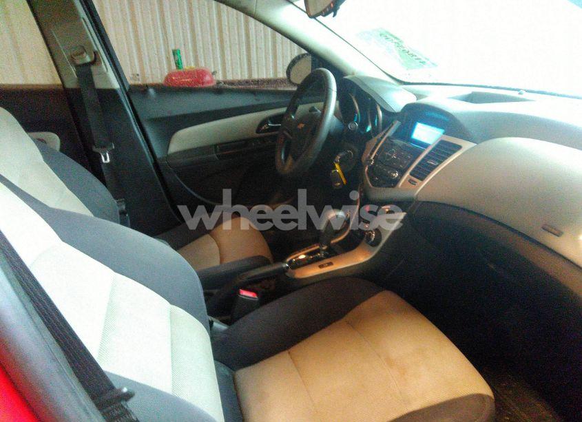 Photo 5 of 2014 Chevrolet Cruze LS AUTO (VIN 1G1PA5SH0E7329591)