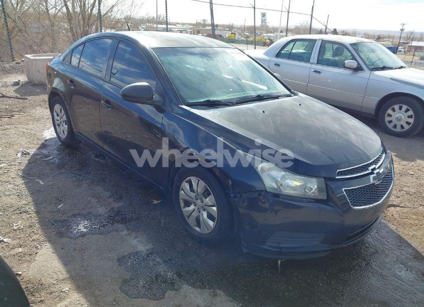 2014 Chevrolet Cruze LS AUTO (VIN 1G1PA5SH0E7330661) main photo