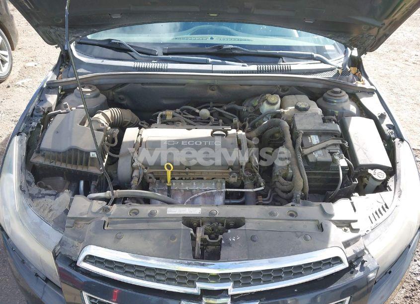 Photo 10 of 2014 Chevrolet Cruze LS AUTO (VIN 1G1PA5SH0E7330661)