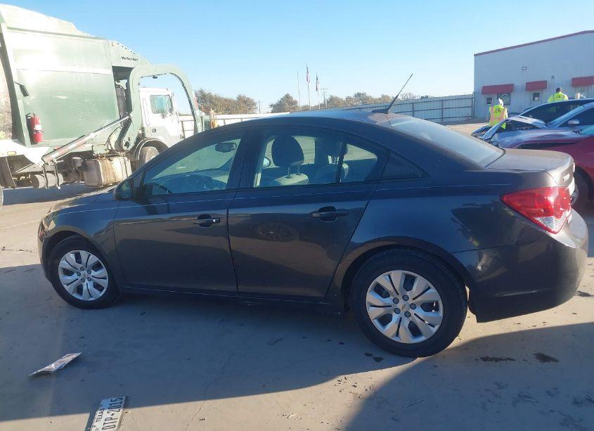 Photo 14 of 2014 Chevrolet Cruze LS AUTO (VIN 1G1PA5SH0E7374174)