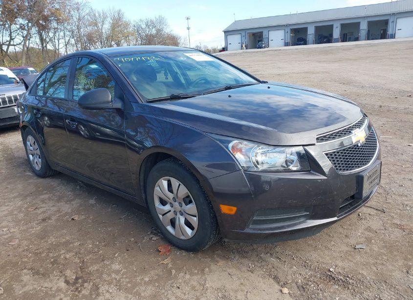 2014 Chevrolet Cruze LS AUTO (VIN 1G1PA5SH0E7395669) main photo