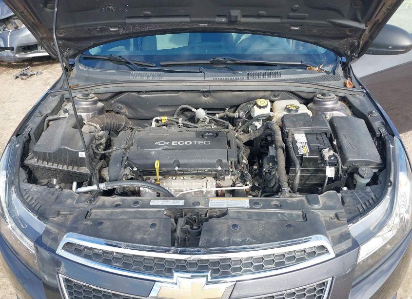 Photo 10 of 2014 Chevrolet Cruze LS AUTO (VIN 1G1PA5SH0E7395669)
