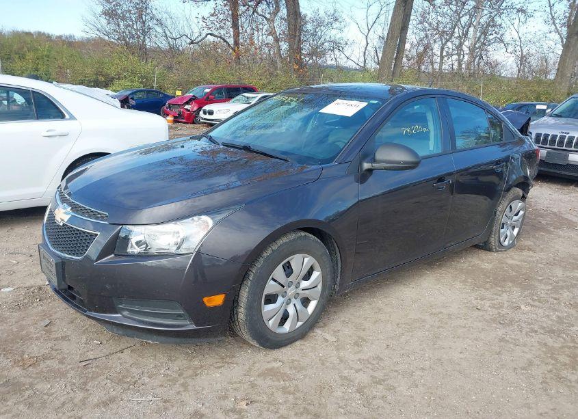 Photo 2 of 2014 Chevrolet Cruze LS AUTO (VIN 1G1PA5SH0E7395669)