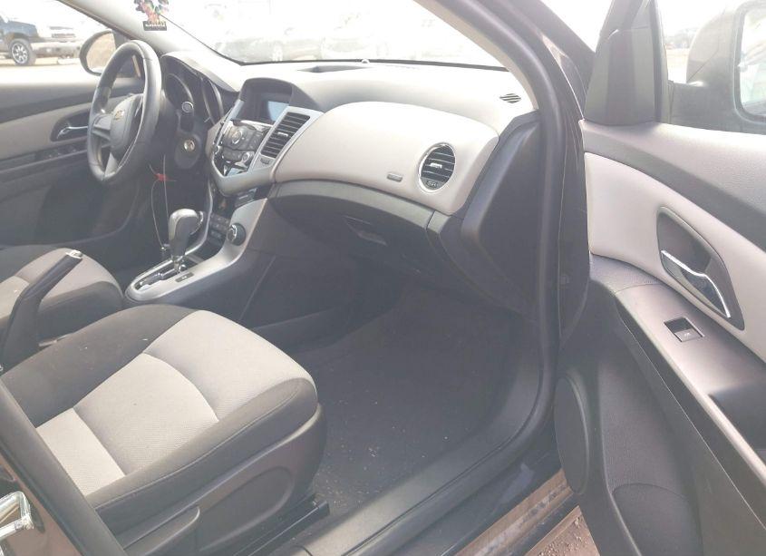 Photo 5 of 2014 Chevrolet Cruze LS AUTO (VIN 1G1PA5SH0E7395669)