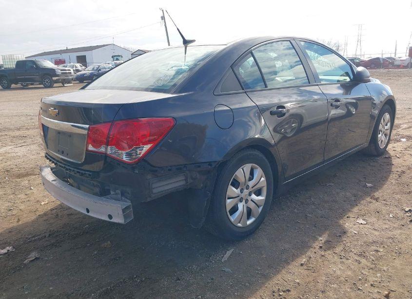 Photo 6 of 2014 Chevrolet Cruze LS AUTO (VIN 1G1PA5SH0E7395669)