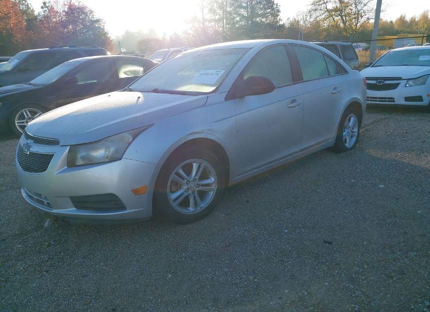 Photo 2 of 2014 Chevrolet Cruze LS AUTO (VIN 1G1PA5SH0E7436513)
