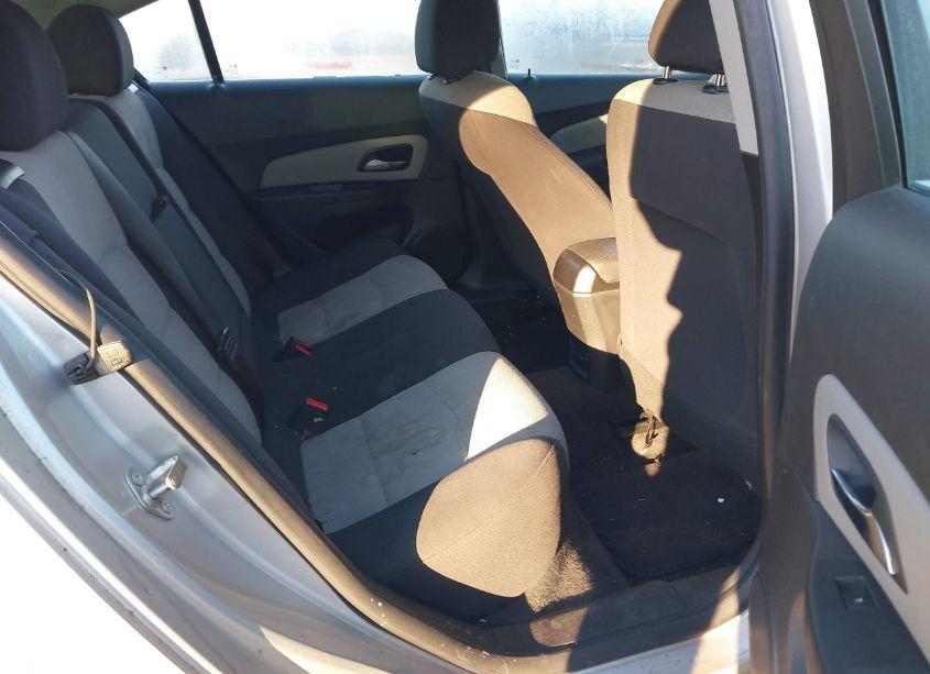 Photo 8 of 2014 Chevrolet Cruze LS AUTO (VIN 1G1PA5SH0E7436513)