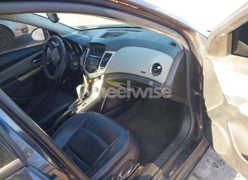 Photo 5 of 2014 Chevrolet Cruze LS AUTO (VIN 1G1PA5SH0E7448936)