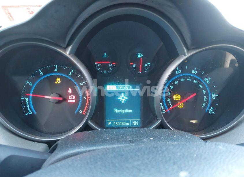 Photo 7 of 2014 Chevrolet Cruze LS AUTO (VIN 1G1PA5SH0E7448936)