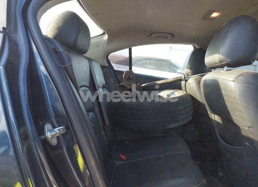 Photo 8 of 2014 Chevrolet Cruze LS AUTO (VIN 1G1PA5SH0E7448936)