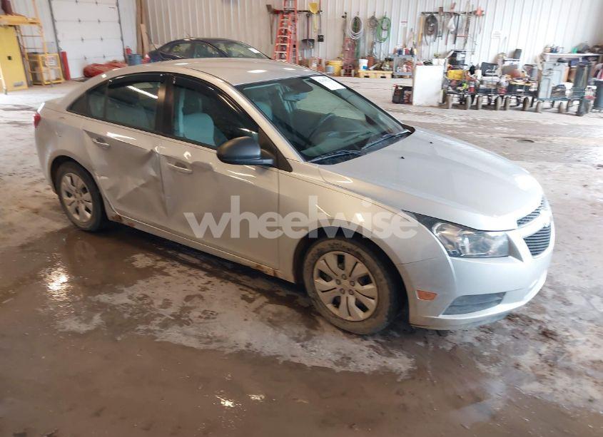 2014 Chevrolet Cruze LS AUTO (VIN 1G1PA5SH0E7474551) main photo