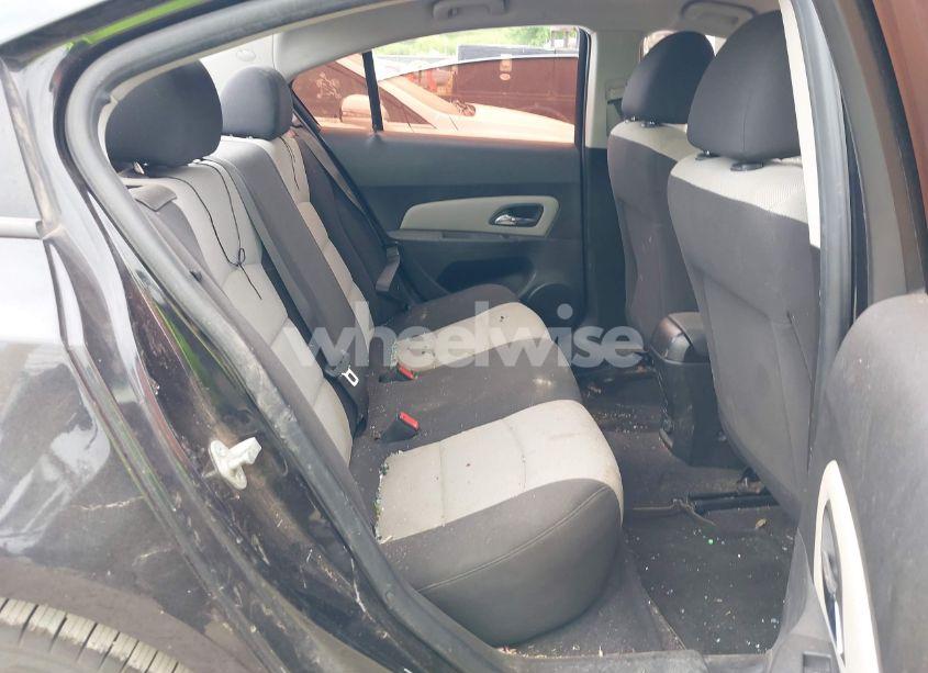Photo 8 of 2015 Chevrolet Cruze LS AUTO (VIN 1G1PA5SH0F7174655)