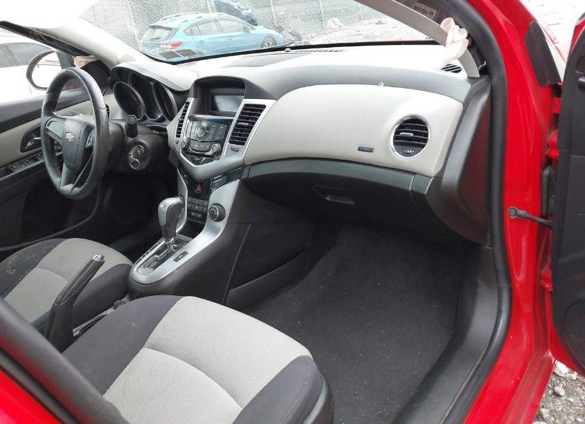 Photo 5 of 2015 Chevrolet Cruze LS AUTO (VIN 1G1PA5SH0F7178673)