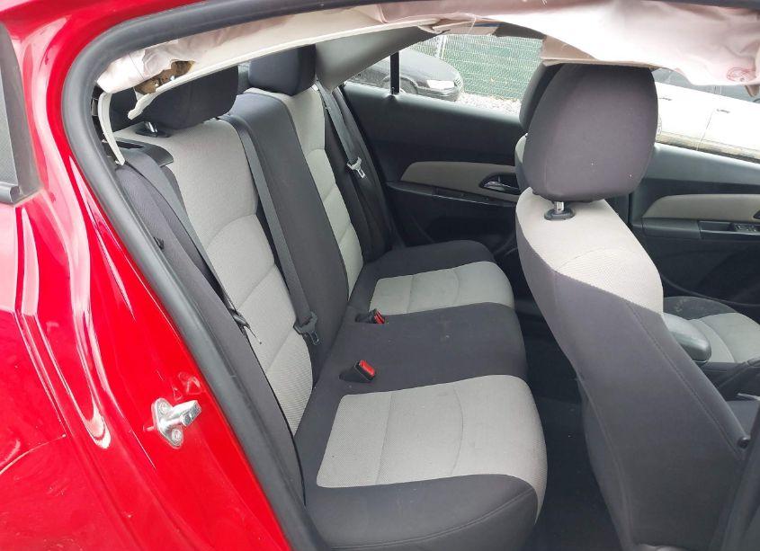 Photo 8 of 2015 Chevrolet Cruze LS AUTO (VIN 1G1PA5SH0F7178673)