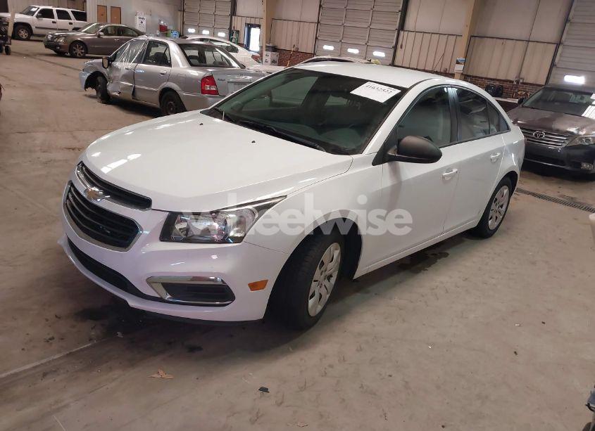 Photo 2 of 2015 Chevrolet Cruze LS AUTO (VIN 1G1PA5SH0F7183419)