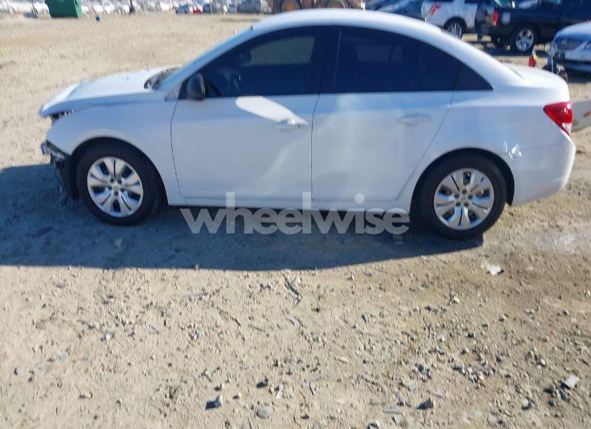 Photo 15 of 2015 Chevrolet Cruze LS AUTO (VIN 1G1PA5SH0F7245403)