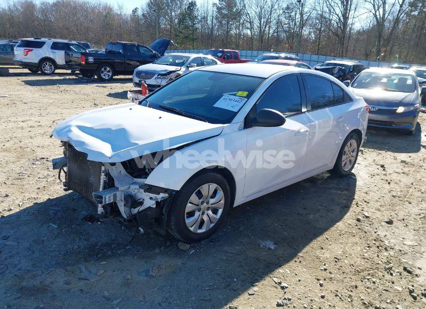 Photo 2 of 2015 Chevrolet Cruze LS AUTO (VIN 1G1PA5SH0F7245403)