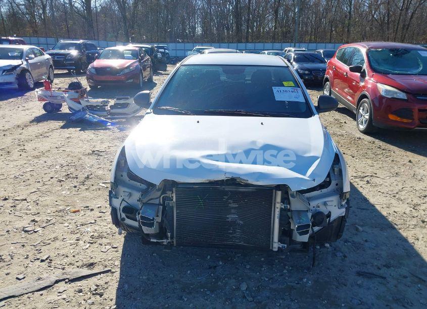 Photo 6 of 2015 Chevrolet Cruze LS AUTO (VIN 1G1PA5SH0F7245403)