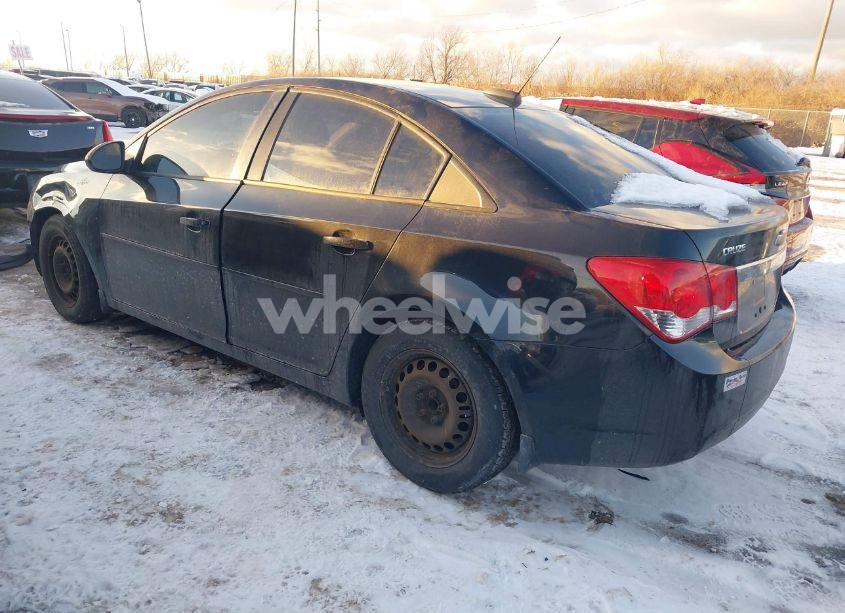 Photo 3 of 2015 Chevrolet Cruze LS AUTO (VIN 1G1PA5SH0F7258359)