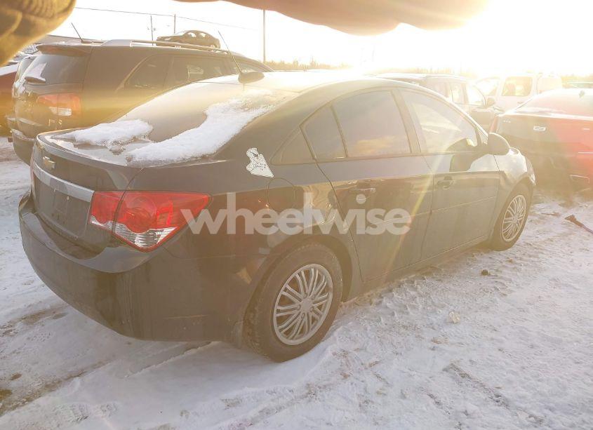 Photo 4 of 2015 Chevrolet Cruze LS AUTO (VIN 1G1PA5SH0F7258359)