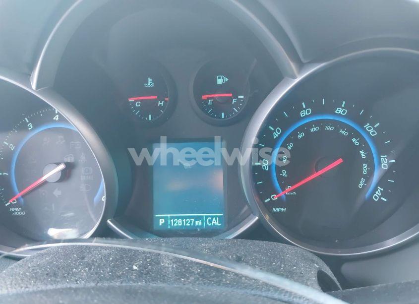 Photo 7 of 2015 Chevrolet Cruze LS AUTO (VIN 1G1PA5SH0F7258359)