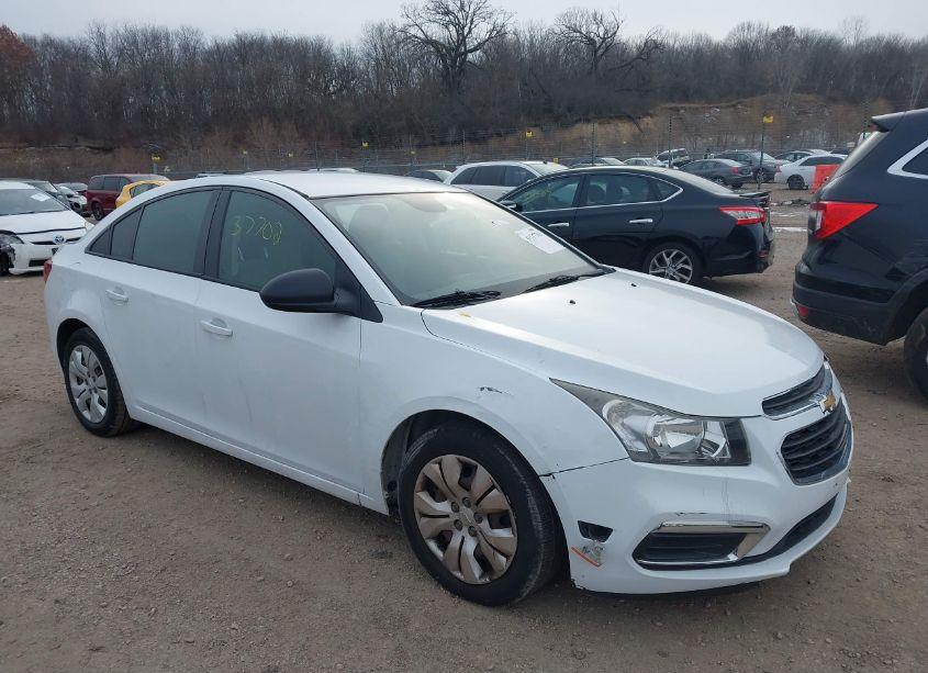 2015 Chevrolet Cruze LS AUTO (VIN 1G1PA5SH0F7263979) main photo