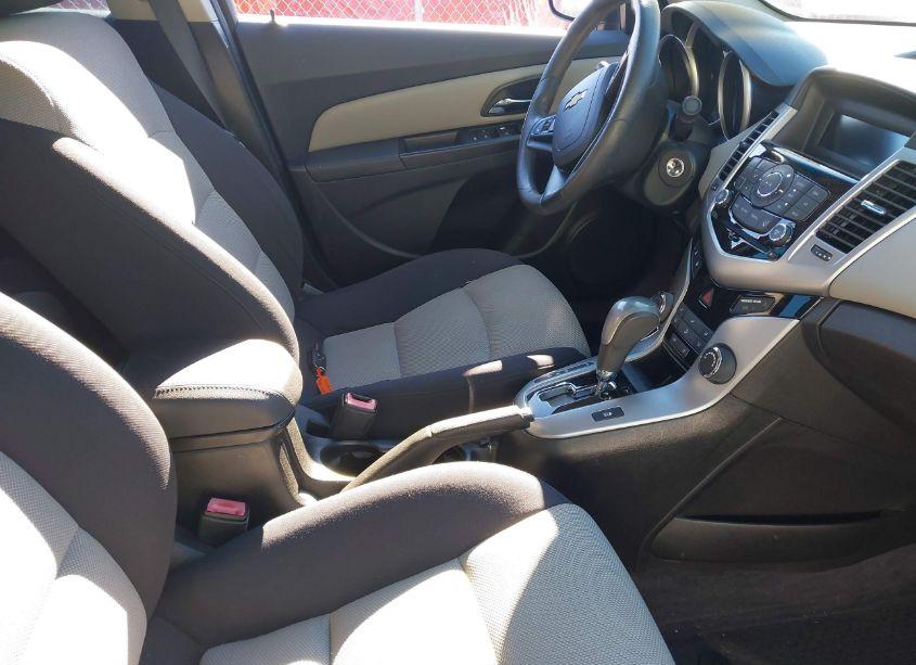 Photo 5 of 2013 Chevrolet Cruze LS AUTO (VIN 1G1PA5SH1D7117958)