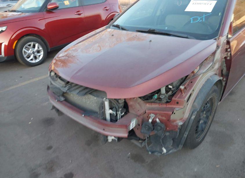 Photo 6 of 2013 Chevrolet Cruze LS AUTO (VIN 1G1PA5SH1D7209779)