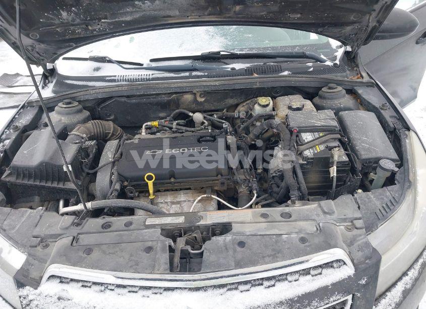 Photo 10 of 2013 Chevrolet Cruze LS AUTO (VIN 1G1PA5SH1D7267312)