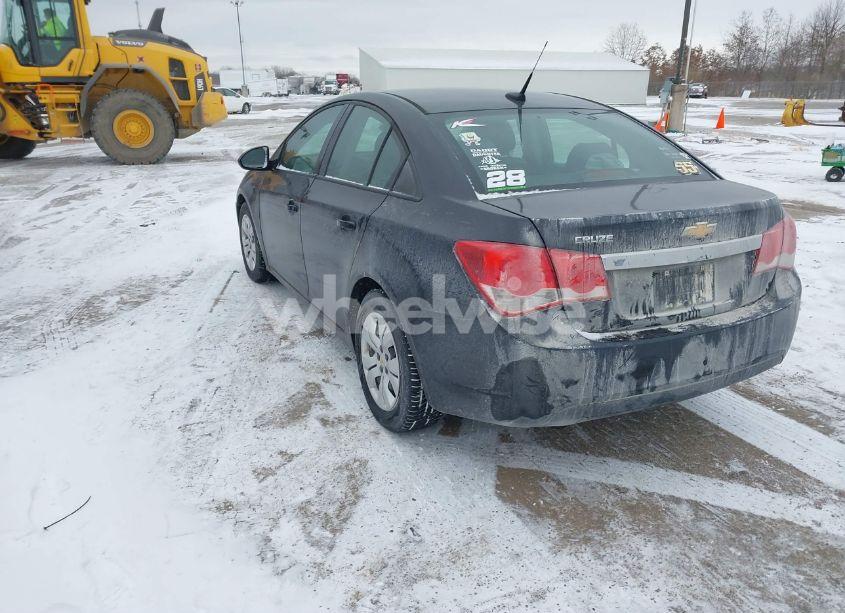 Photo 3 of 2013 Chevrolet Cruze LS AUTO (VIN 1G1PA5SH1D7267312)