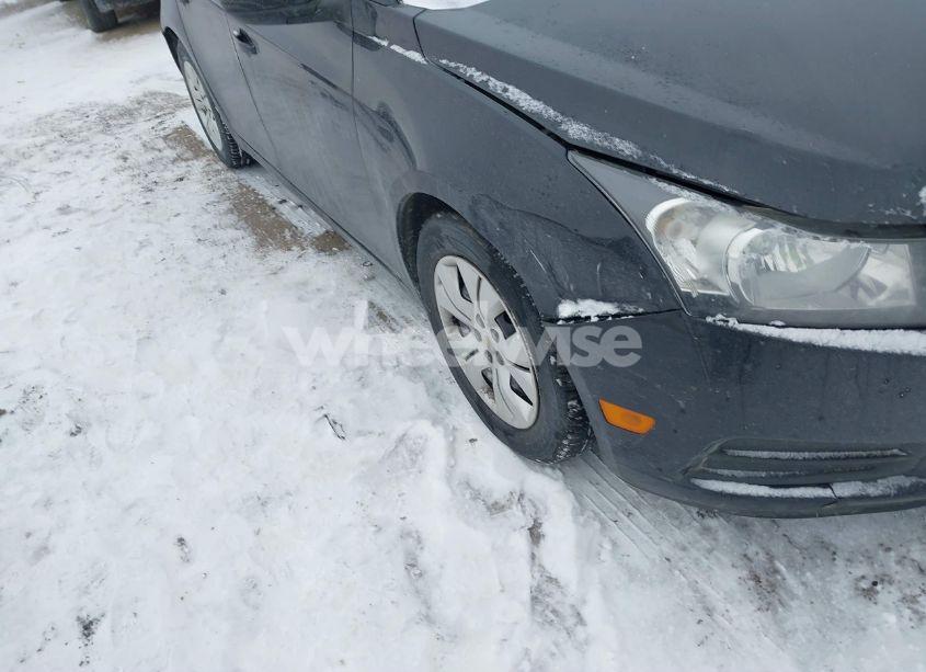 Photo 6 of 2013 Chevrolet Cruze LS AUTO (VIN 1G1PA5SH1D7267312)