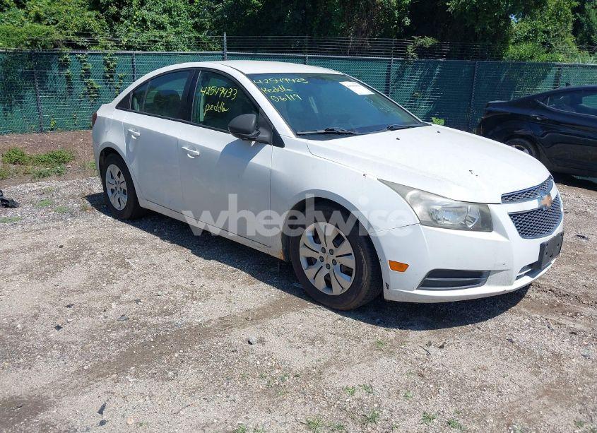 2013 Chevrolet Cruze LS AUTO (VIN 1G1PA5SH1D7304259) main photo