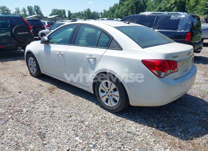 Photo 3 of 2013 Chevrolet Cruze LS AUTO (VIN 1G1PA5SH1D7304259)