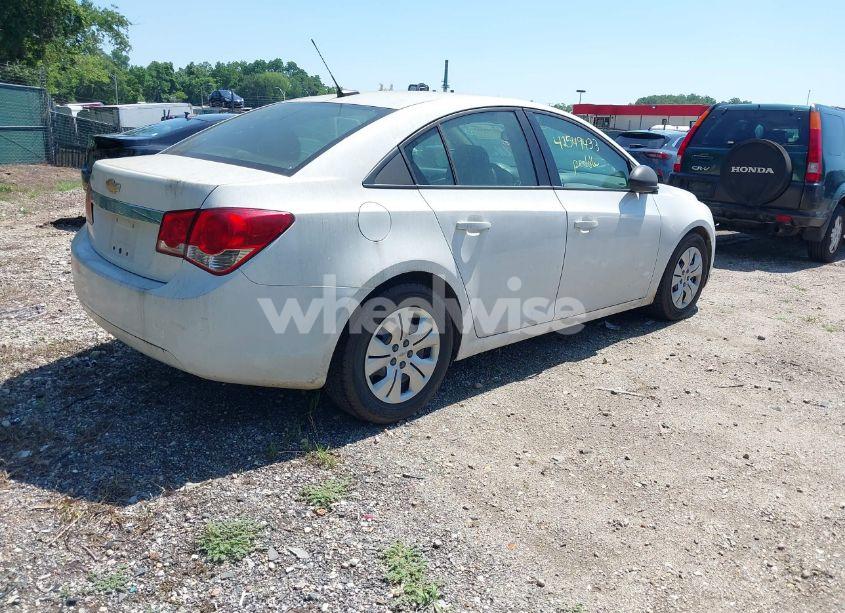 Photo 4 of 2013 Chevrolet Cruze LS AUTO (VIN 1G1PA5SH1D7304259)