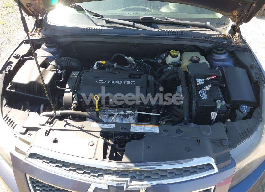 Photo 10 of 2013 Chevrolet Cruze LS AUTO (VIN 1G1PA5SH1D7314922)