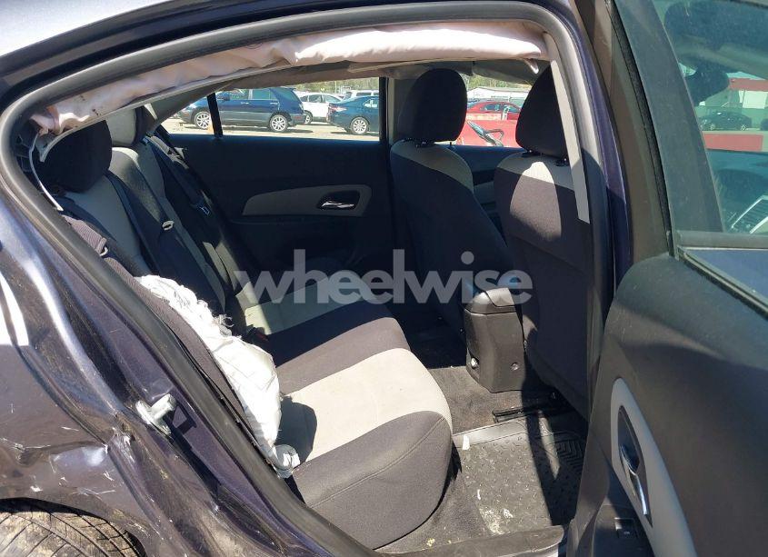 Photo 8 of 2013 Chevrolet Cruze LS AUTO (VIN 1G1PA5SH1D7314922)