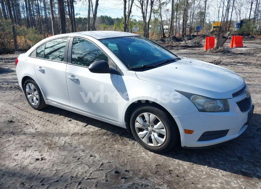 2014 Chevrolet Cruze LS AUTO (VIN 1G1PA5SH1E7167616) main photo