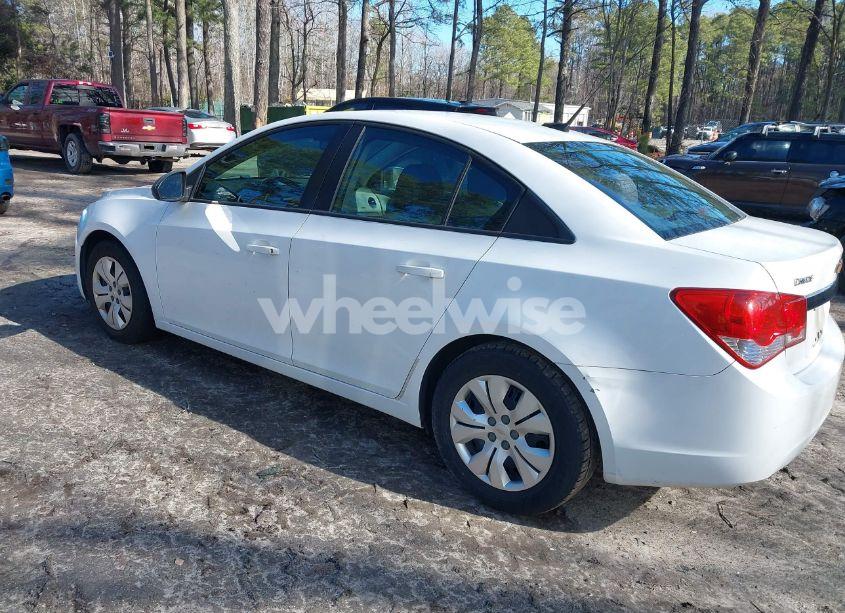 Photo 3 of 2014 Chevrolet Cruze LS AUTO (VIN 1G1PA5SH1E7167616)