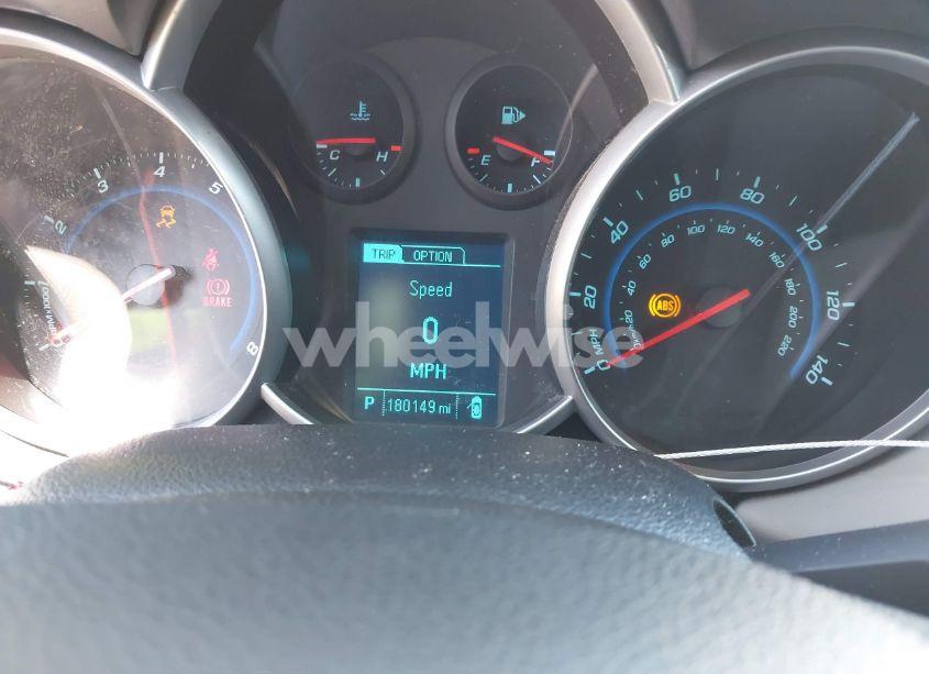 Photo 7 of 2014 Chevrolet Cruze LS AUTO (VIN 1G1PA5SH1E7167616)