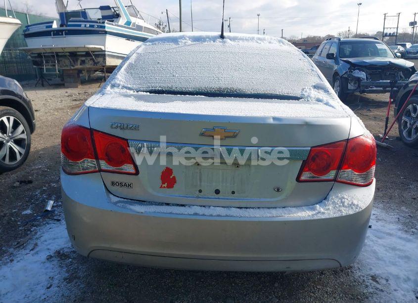 Photo 16 of 2014 Chevrolet Cruze LS AUTO (VIN 1G1PA5SH1E7302447)